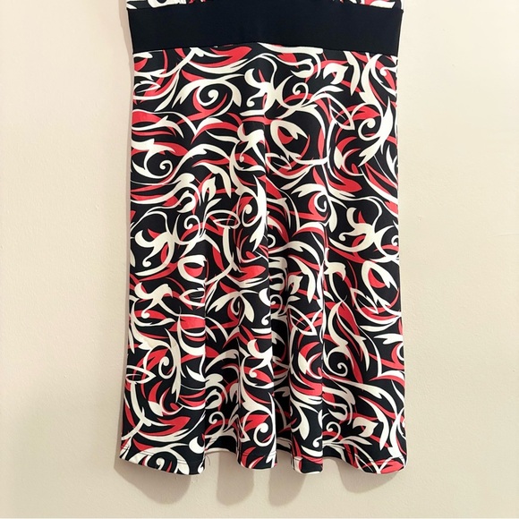 4/$10🎄 Vintage Y2K Black White & Red Swirl Dress w Cap Sleeve & Deep V-Neck - Picture 3 of 9